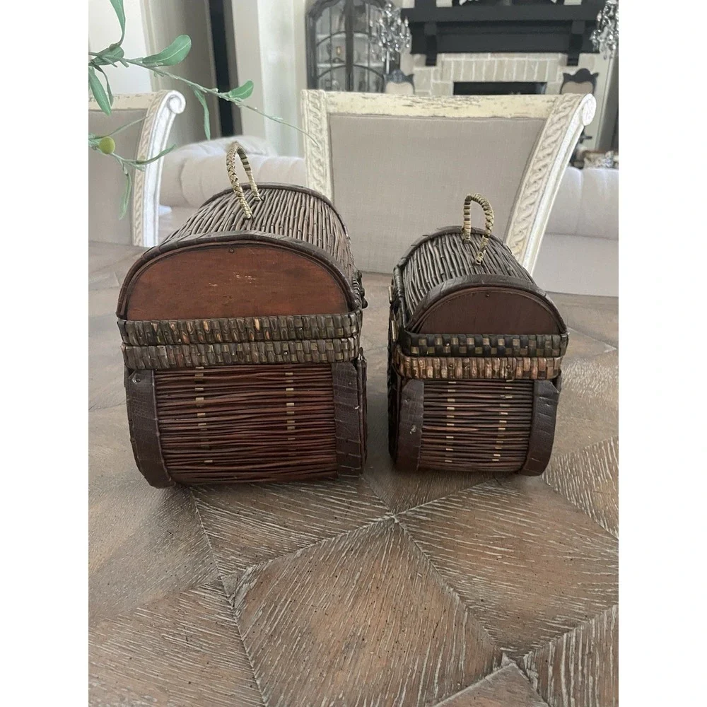 Vtg  Set of 2  Woven Rattan Faux Leather Basket Nesting Boxes w/ Latches Handles